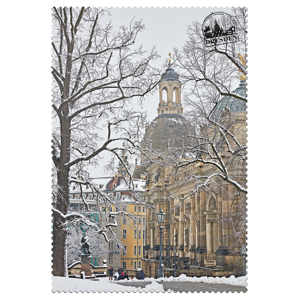 Dresden im Winter – verschneite Frauenkirche Dresdner Frauenkirche zwischen verschneiten Bäumen im Winter