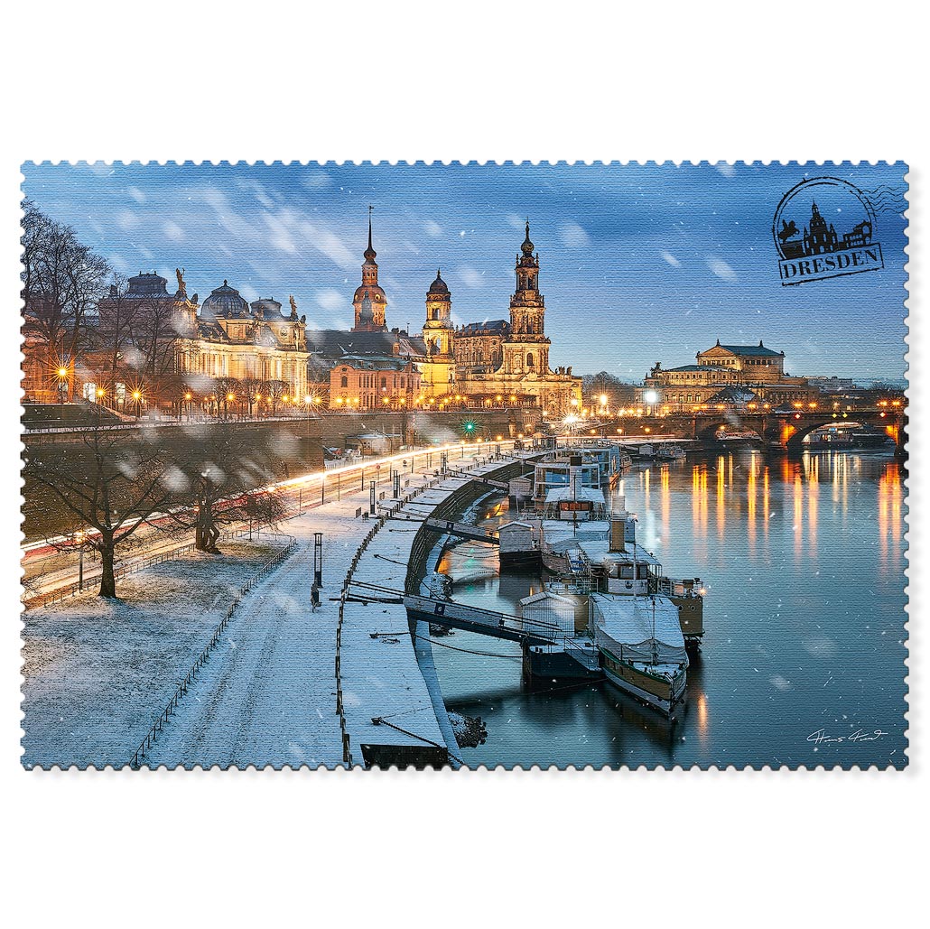 Dresden im Winter – Terrassenufer und Altstadt Winterliches Dresdner Terrassenufer mit Altstadt und verschneitem Elbufer