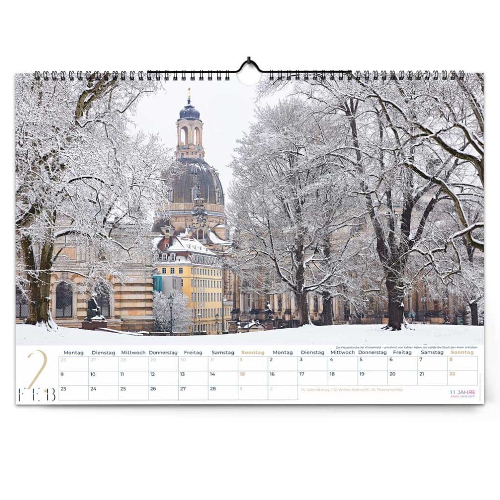 Frauenkirche vom Neumarkt im Schnee
