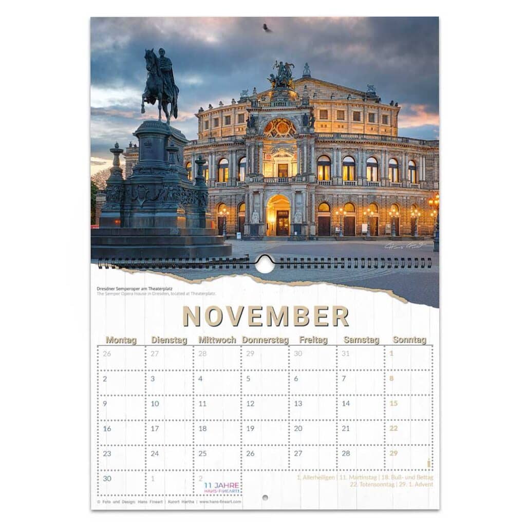 Semperoper am Theaterplatz im Novemberlicht